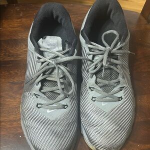 Nike Air Max Men's Gray Athletic Shoes